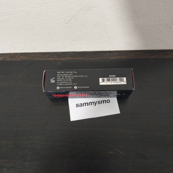 Reina Rebelde On Your Face Radiance Stick - Picture 2 of 4